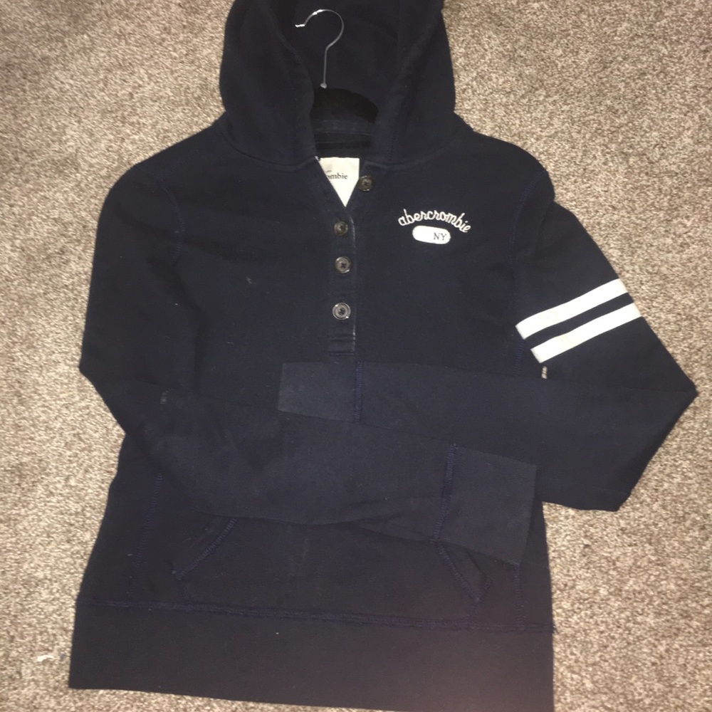 Abercrombie long sleeve with hood 💙